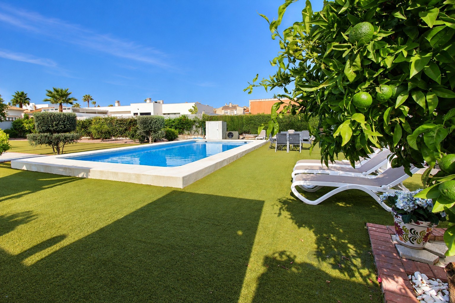 Jardín — Villa Ricardo, Urb La Marina