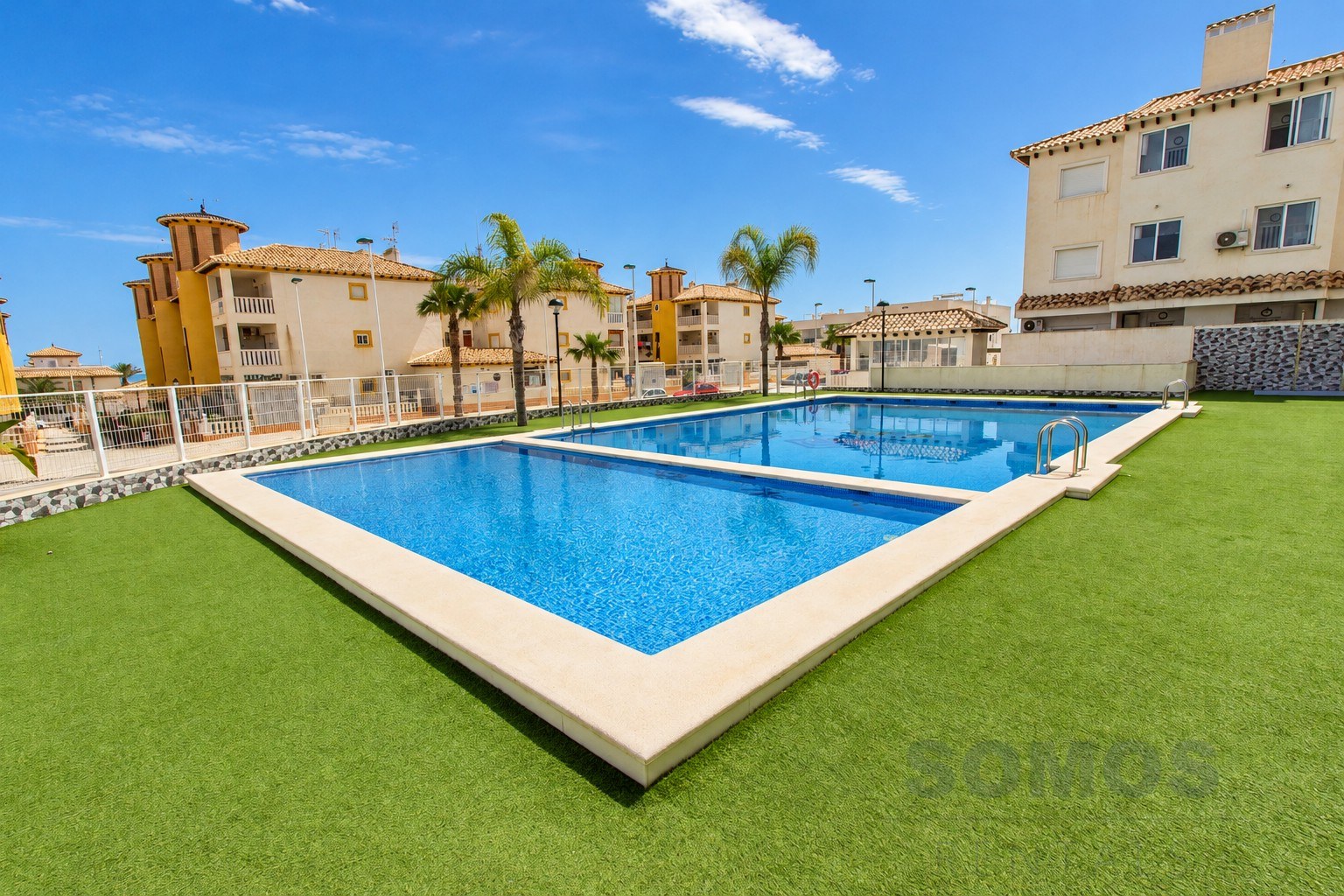 Communal swimming pool — Apartamento El Pinet, La Marina Village y El Pinet