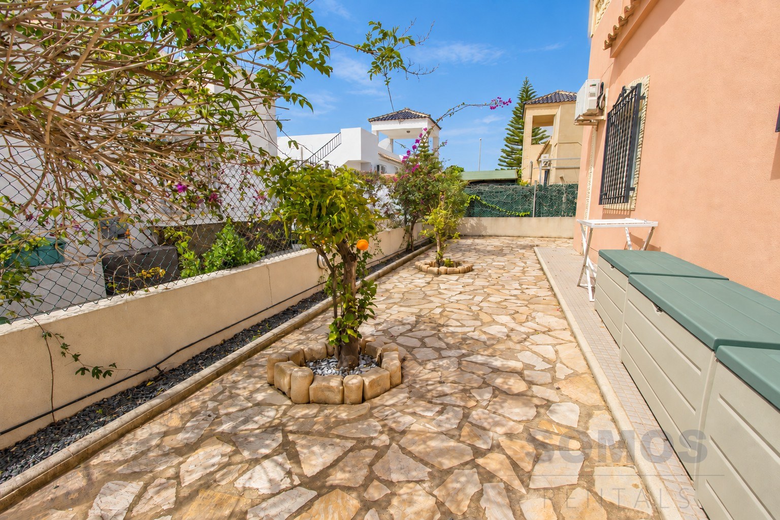 Garden — Villa Rosa, Urb La Marina