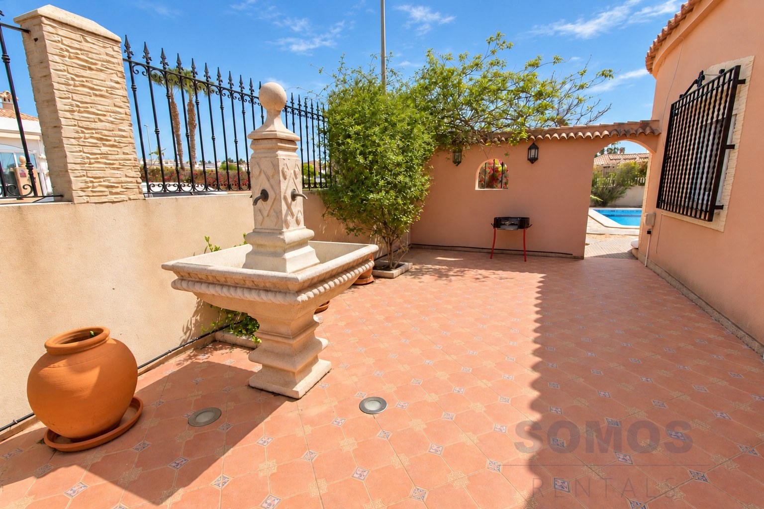 Garden — Villa Rosa, Urb La Marina