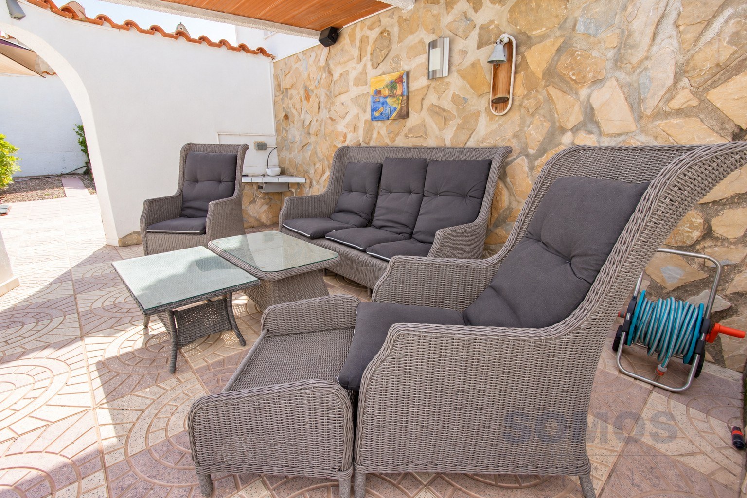 Seating — Villa Yolanda, Urb La Marina