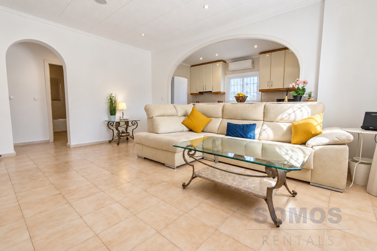 Lounge — Villa Yolanda, Urb La Marina