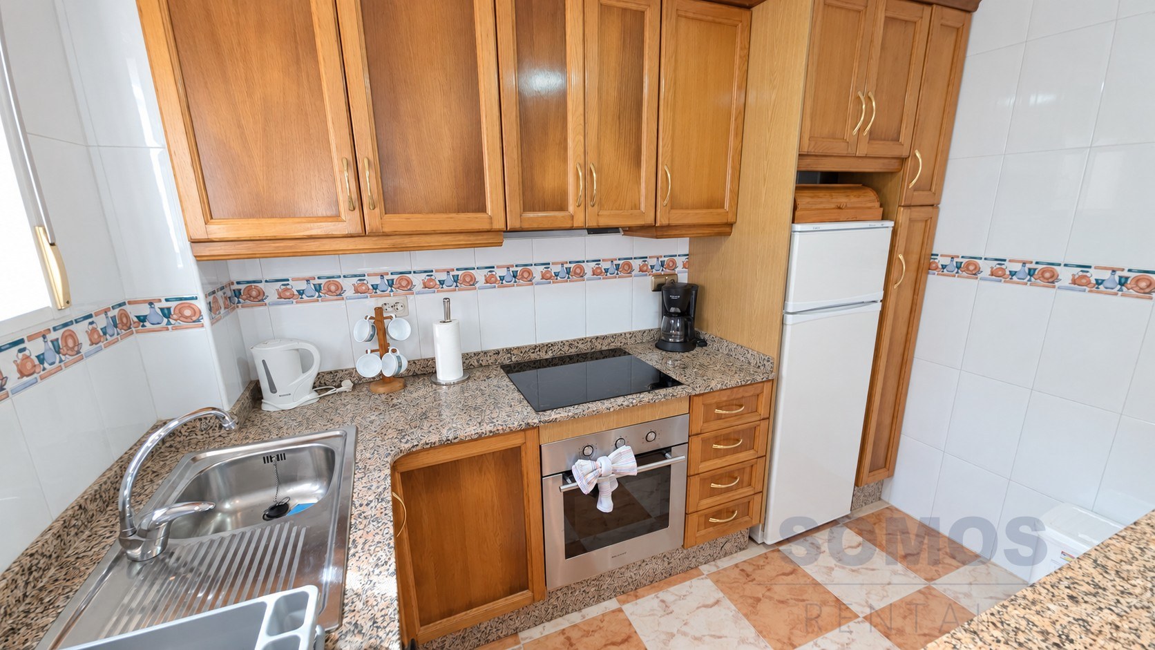 Kitchen — Casa Marina del Rey, La Marina Village y El Pinet
