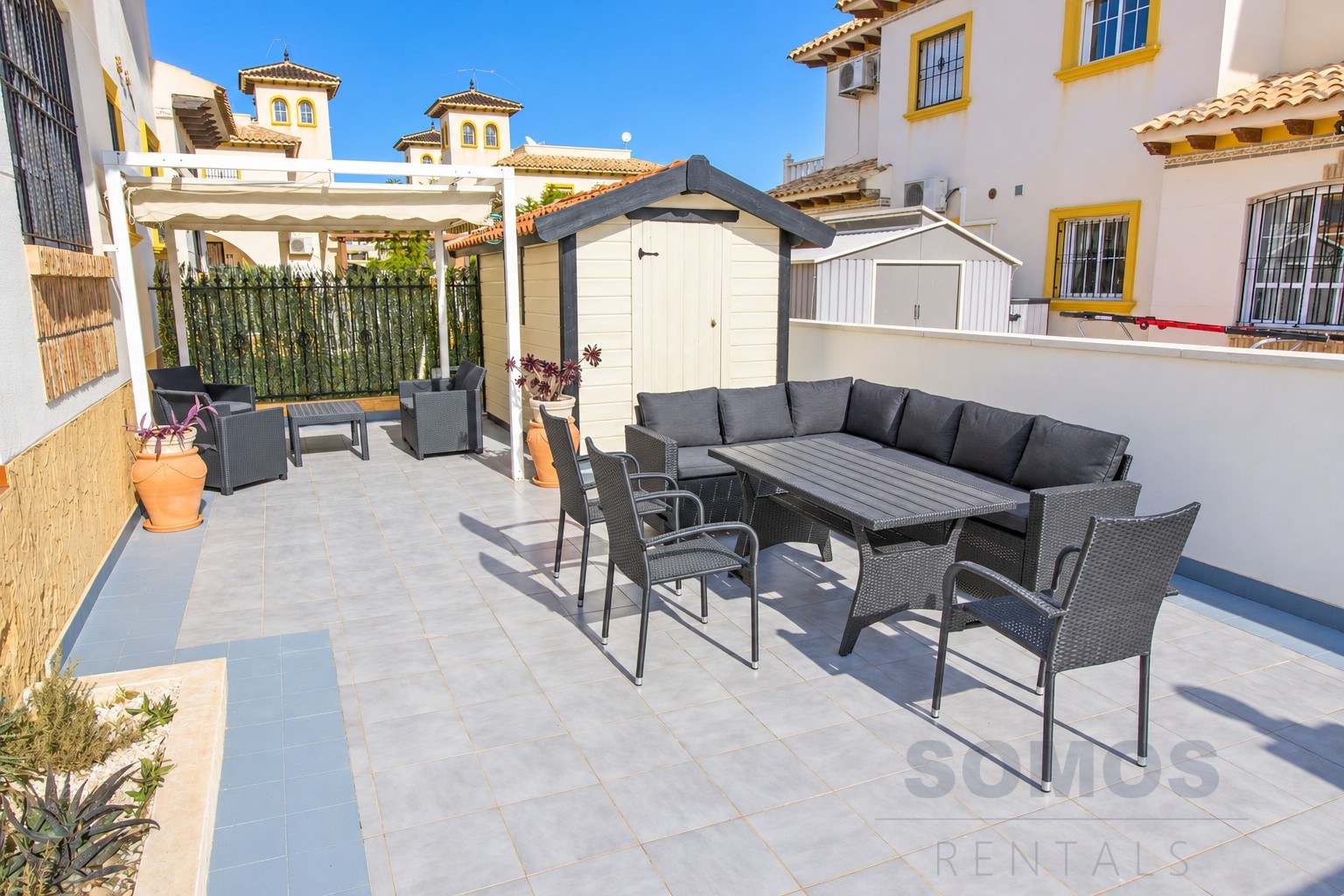 Terrace — Casa Marina del Rey, La Marina Village y El Pinet