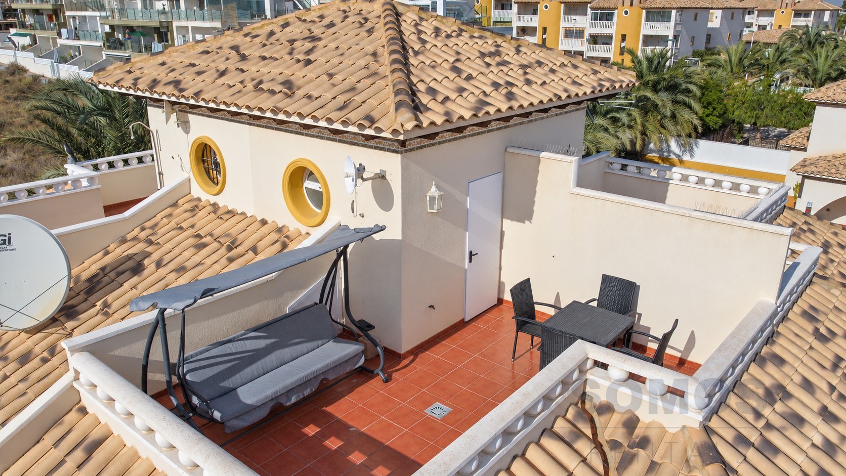Solarium — Casa Marina del Rey, La Marina Village y El Pinet