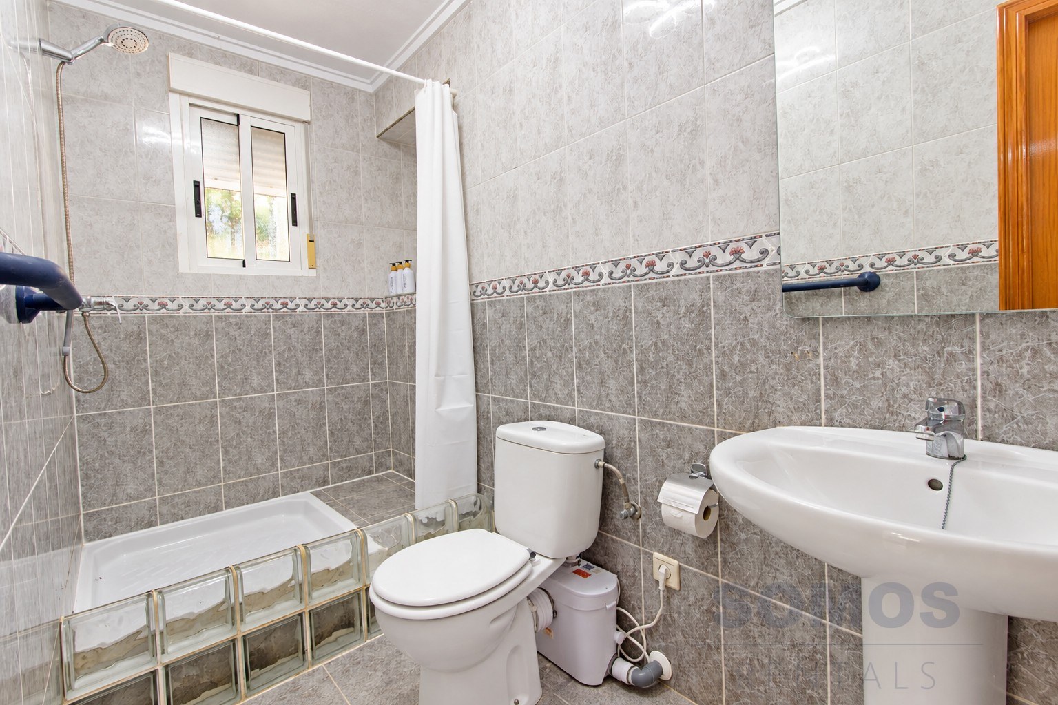 Bathroom 3 — Casa Elche, Urb La Marina