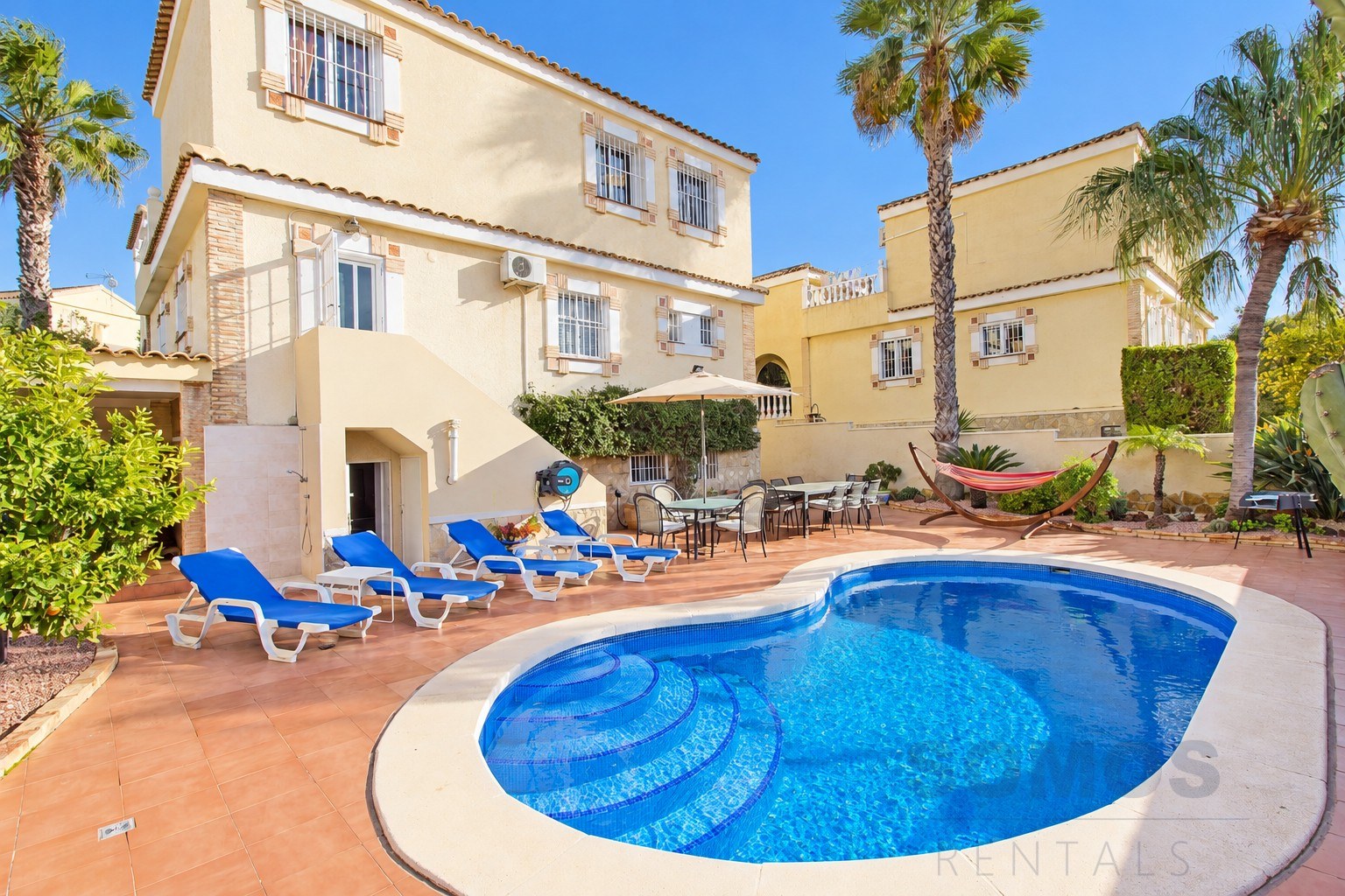 Private swimming pool — Villa Cross, Gran Alacant