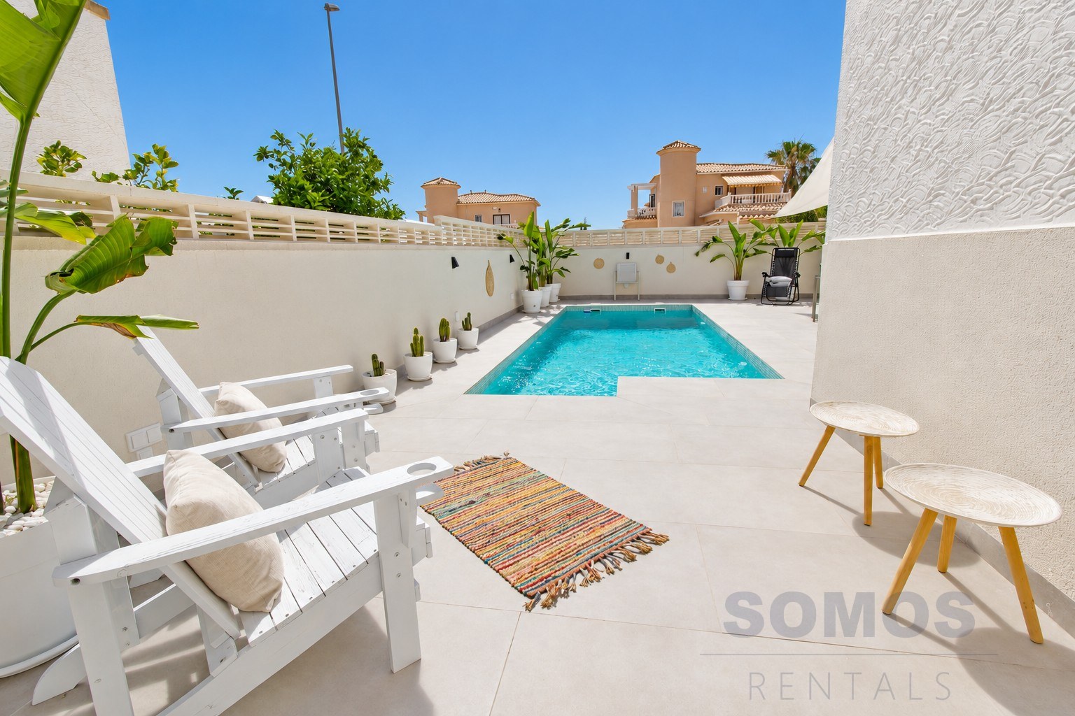 Private swimming pool — Casa Arturo, Urb La Marina