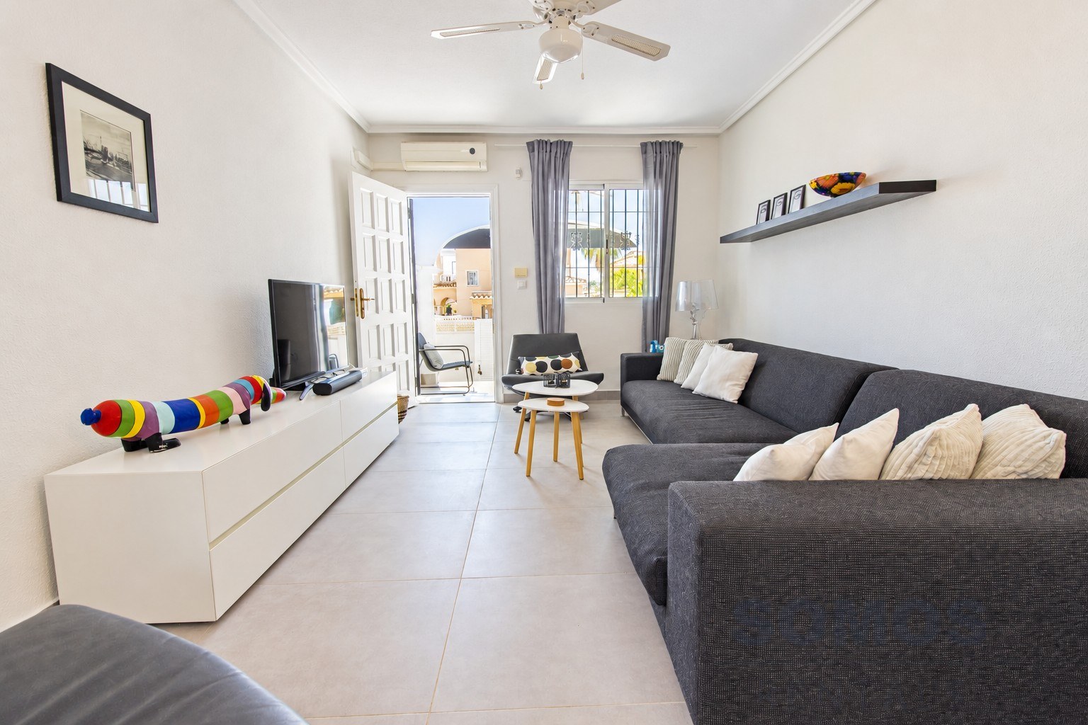 Living room — Casa Arturo, Urb La Marina
