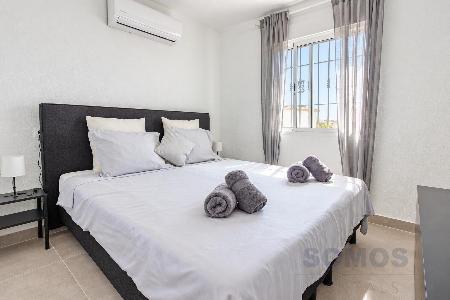 Master bedroom — Casa Arturo, Urb La Marina