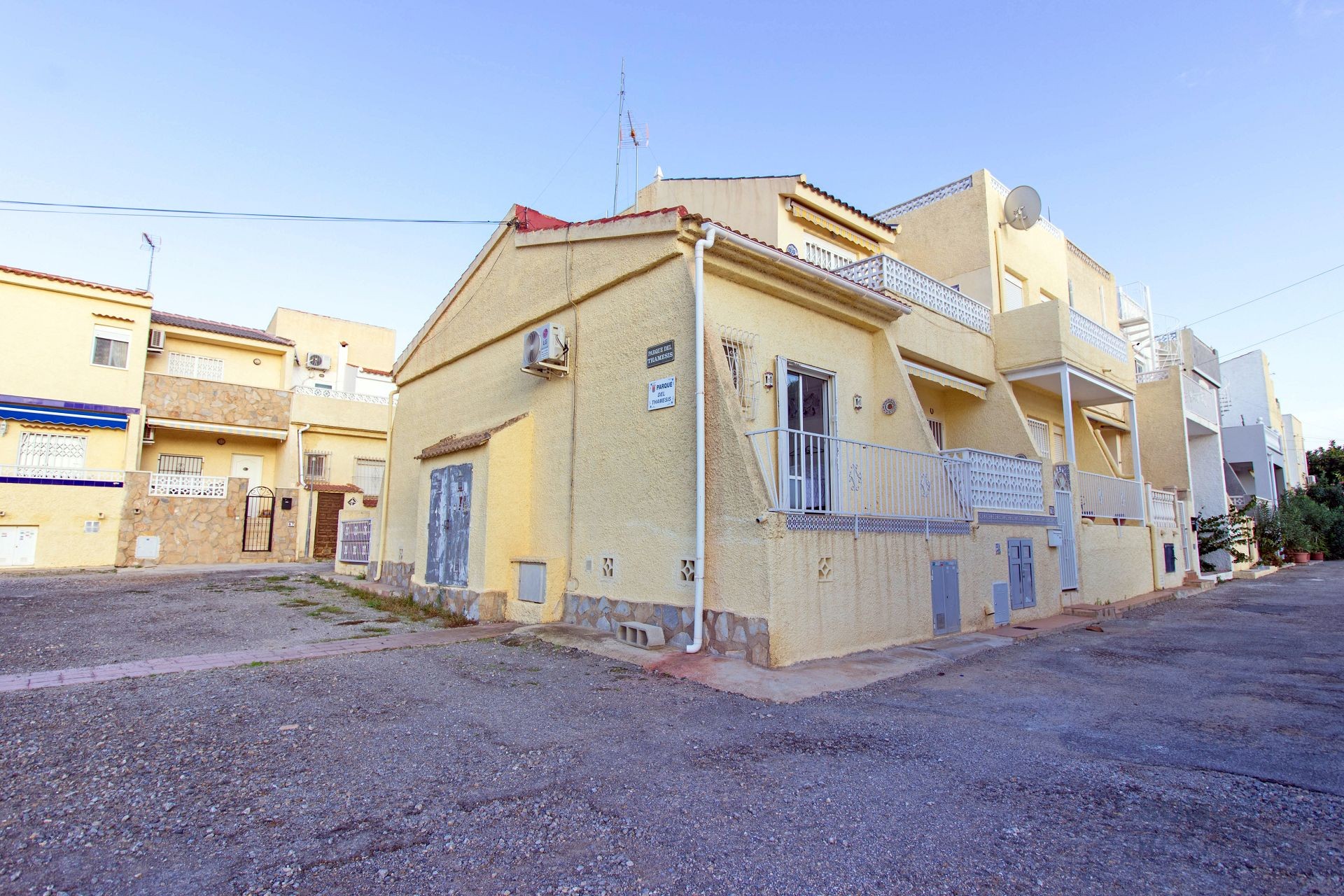 Casa Thamesis - Urb La Marina photograph 11
