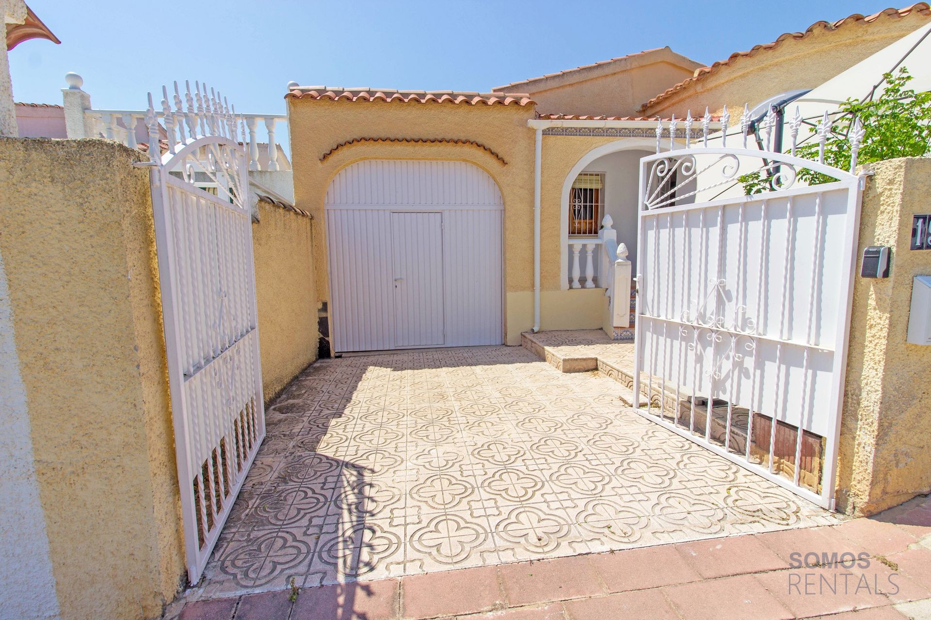 Villa Rosales - Urb La Marina photograph 4